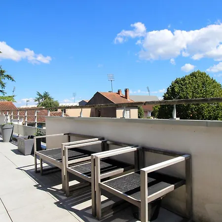 Urban Jungle Terrasse Clim Parking