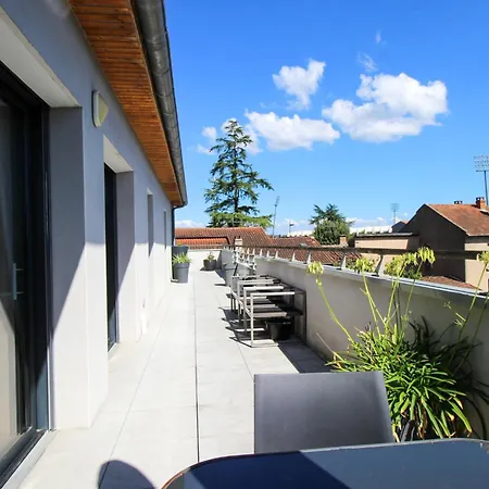 Urban Jungle Terrasse Clim Parking