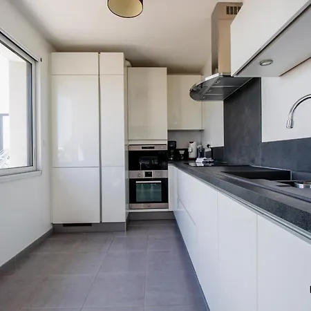 Urban Jungle Terrasse Clim Parking Apartment *